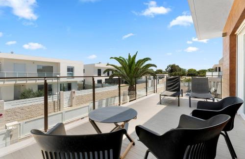 Puerto Marino Villa | Casa Bos Flamingo Pool and Jacuzzi