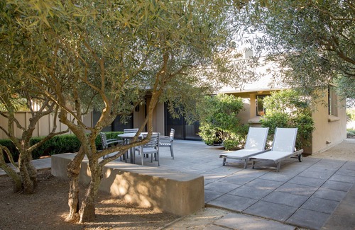 St. Helena House | CASA CABERNET- A RARE FIND AMONGST THE VINES IN ST. HELENA, CA. NAPA VALLEY