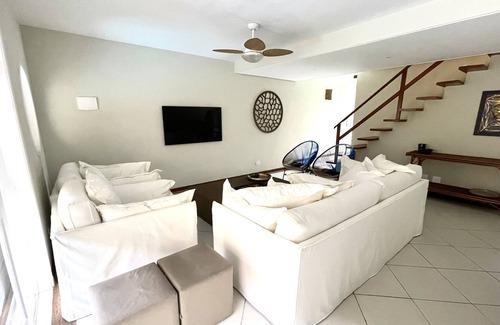 Camburi House | Casa Camburizinho 4 min walk from the beach