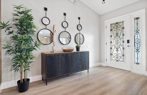 Palm Harbor House | Casa Canal Waterfront Heated Pool & Spa Retreat