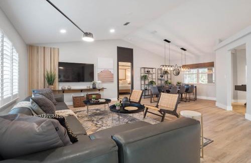 Palm Harbor House | Casa Canal Waterfront Heated Pool & Spa Retreat