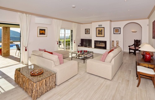 Fialho Villa | Casa Canasta | Family villa with SPECTACULAR VIEWS