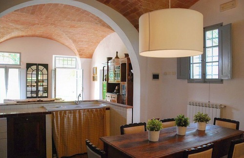 Castelfiorentino House | Casa Cassiodoro G: A welcoming apartment surrounded by the greenery, with Free WI-FI.