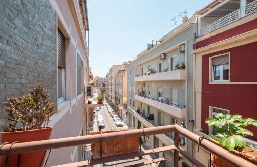 Cagliari Apartment | Casa Cate - Modern Apt - Historic Centre Apartment