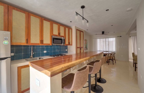 Centro House | Casa Cigno in Merida Centro with Sunny Pool & Private Garage!