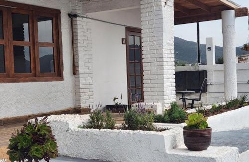 San Antonio de las Minas House | Casa Ciprés