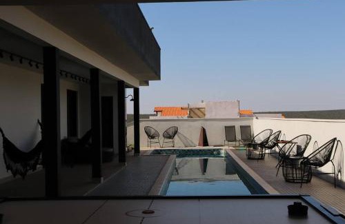 Paranapanema House | Casa com piscina e acesso ao clube Riviera