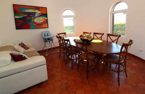 Vilamoura Villa | Casa com Piscina e Jardim ideal para famílias
