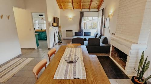 San Carlos de Bariloche House | Casa con jardín y vista a la montaña!