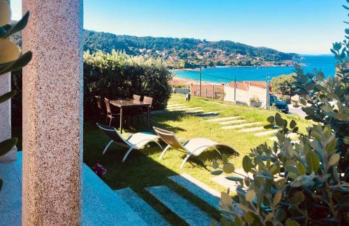 Cangas House | Casa con jardín al lado de Playa Hío