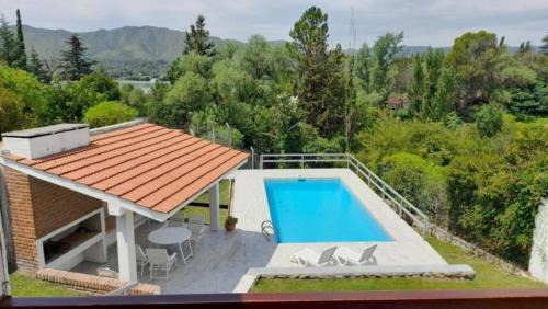 Villa Parque Siquiman House | Casa con piscina vista al lago montañas-Sierras de Córdoba