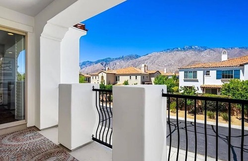 Palm Springs Condo | CASA CON VISTA - Where private luxury abounds!