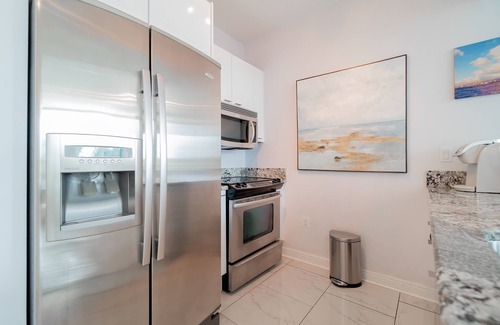 Boynton Beach Apartment | Casa Costa 308s Studio, Pools, Jacuzzi, Beach, Shops & Dog Friendly