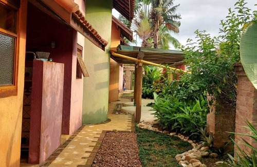 Morada da Praia House | Casa da Vila, surrounded by nature, faces Rio Vermelho at the beach address!