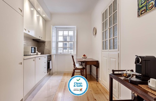 Evora Apartment | Casa das Arcadas - free GARAGE - Praça de Giraldo - Historic Center