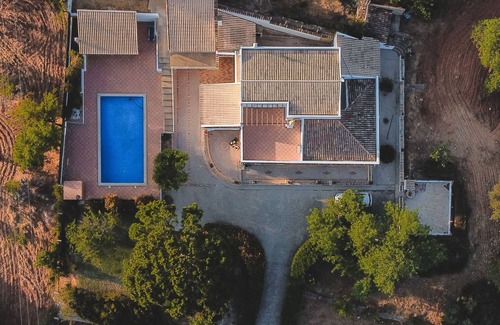 Cerro Grande Villa | Casa das Palmeiras - Villa Tranquila com Piscina, BBQ e A/C