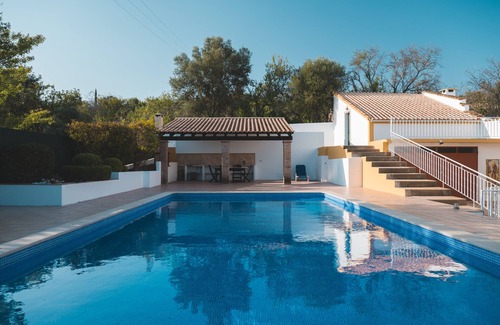 Cerro Grande Villa | Casa das Palmeiras - Villa Tranquila com Piscina, BBQ e A/C