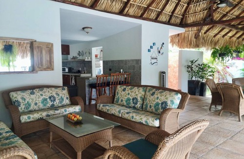 Puerto San Jose House | Casa Davika with private pool for 12 guests