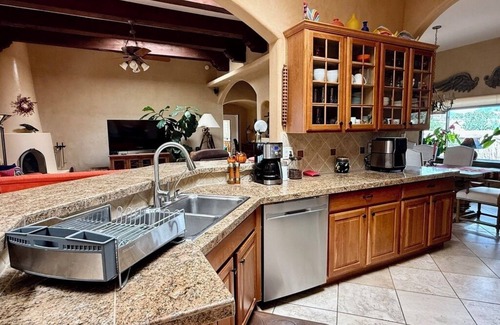 Eldorado at Santa Fe House | Casa de Ángeles - Upscale Serenity, Mountain Views, 20 mins to Santa Fe