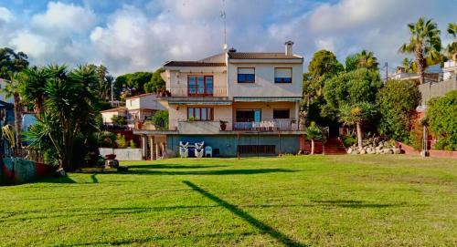 Santa Susanna Villa | Casa de 2000 m2 Piscina Mar Barbacoa y Felicidad