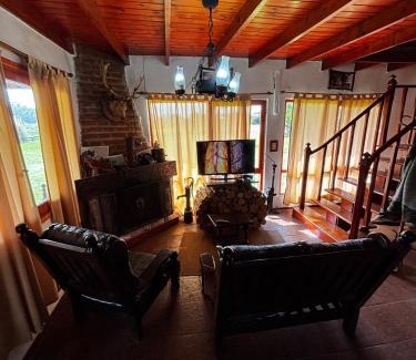 Partido de General Pueyrredon Ski Chalet | Casa de campo - Paraiso Natural en Laguna de los Padres