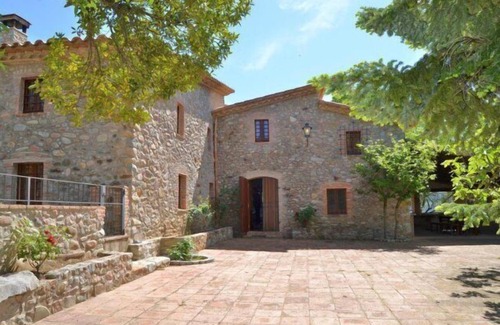 Sant Gregori House | Casa de Cuaña - Private Pool, Padel Tennis, Basketball & more - close to Girona