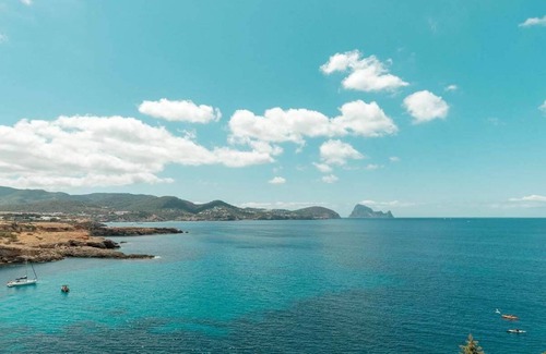 Cala Comte Villa | Casa Del Mar hermosa casa con vistas increíbles