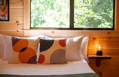 Hollister Hotel | Casa de Fruta Cabins, Inn & RV Park