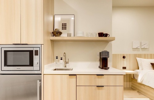 Santa Barbara Apartment | Casa De La Vina Unit 7 - Boutique Suites