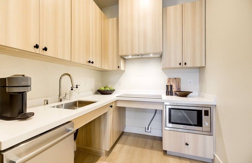 Santa Barbara Apartment | Casa De La Vina Unit 3-Boutique Suites