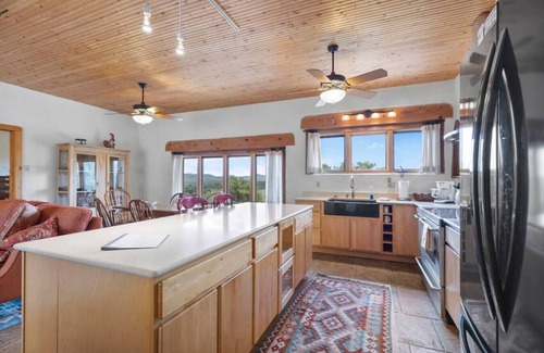 Alpine House | Casa de Luna - Desert Sanctuary