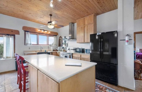 Alpine House | Casa de Luna - Desert Sanctuary