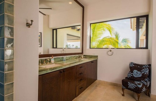 Buzzards Villa | Casa De Sueños Vacation Home