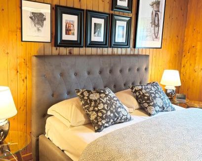 Spinea House | Casa degli Albicocchi - near Venice - whole house with garden and free Prkg