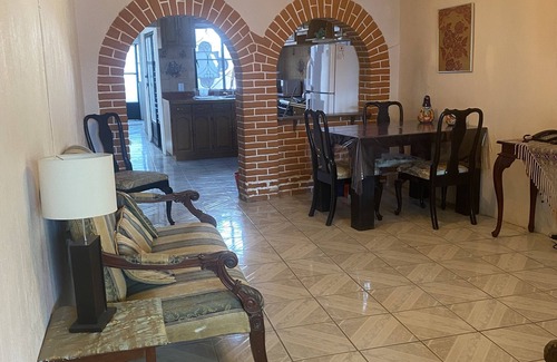 Chapala Centro House | Casa del Sol Chapala centro one block from cristiania park, malecon and plaza