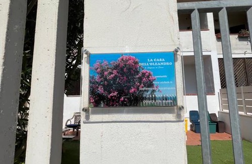 Maddalenedda Apartment | Casa dell'Oleandro con vista mare - IUN Q1269