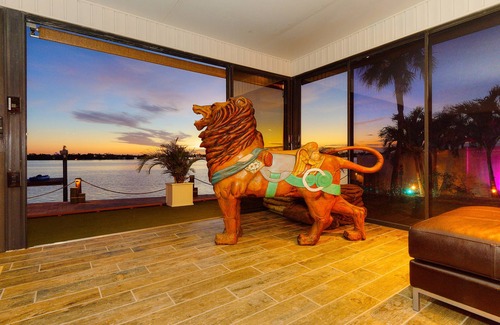 St. Petersburg - Clearwater House | Casa Dolphina: 6BR Waterfront Mini-Resort—Pool & Spa, Sunsets, Dock, St. Pete FL