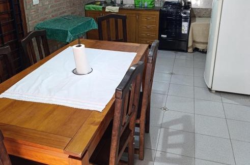 Villa Parque Siquiman House | CASA EL GRINGO ubicada en Villa Parque Siquiman con vista al río tres habitaciones y capacidad para ocho personas