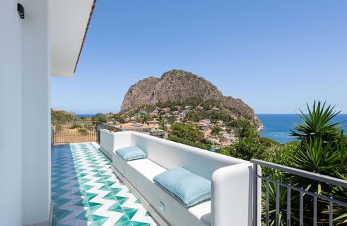 Capo Zafferano Apartment | Casa Elia con Terrazza Vista Mare by Wonderful Italy