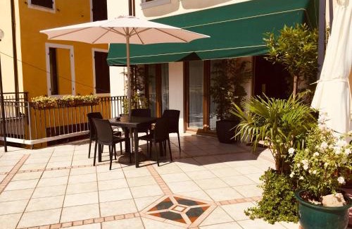 Peschiera del Garda City Centre Apartment | Casa Elisabetta