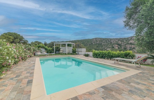 Arzachena House | Casa Elvi with Wi-Fi & Private Pool