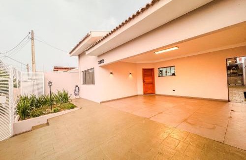 Ourinhos House | Casa em bairro nobre + 3 quartos com ar e 2 vagas