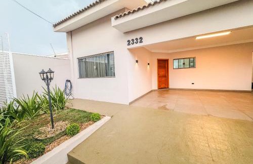 Ourinhos House | Casa em bairro nobre + 3 quartos com ar e 2 vagas