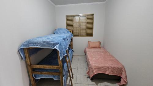 Maringa House | Casa em rua tranquila, 10 pessoas, 3 carros