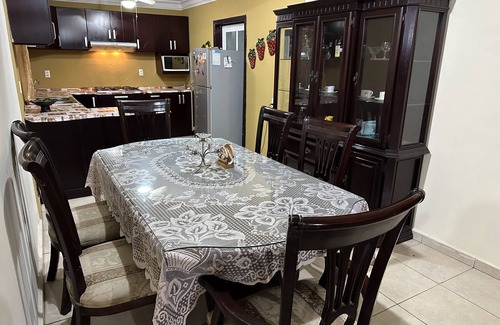 Mazatlan House | Casa en Mazatlán! Ideal Para Grupos Grandes o Pequeños de Personas