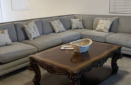 Moreno Valley House | CASA ENCHANTEUR 4 BD 3 BATH