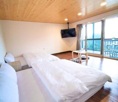 Fuxing District House | Casa Entera