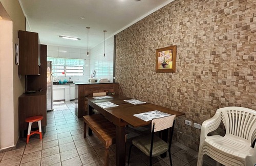 Praia das Palmeiras House | Casa espaçosa c/churrasqueira, Wifi, pet friendly