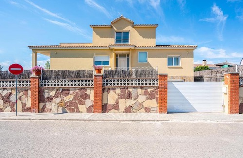 Canovelles House | Casa familiar con piscina