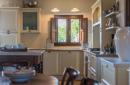 Montegiorgio Villa | Casa Felice 10 - Five Bedroom Villa, Sleeps 10